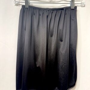 Non Cling Black Garment